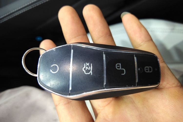 比亚迪 海豹06新能源 2024款 DM-i 120KM尊荣型中控内饰7001