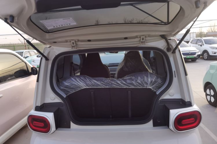 五菱汽车 宏光MINIEV 2024款 第三代 215km 青春版机舱底盘23