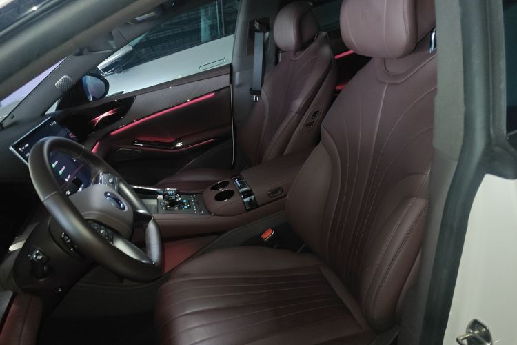 腾势Z9GT 2024款 1100四驱Ultra版局部细节19