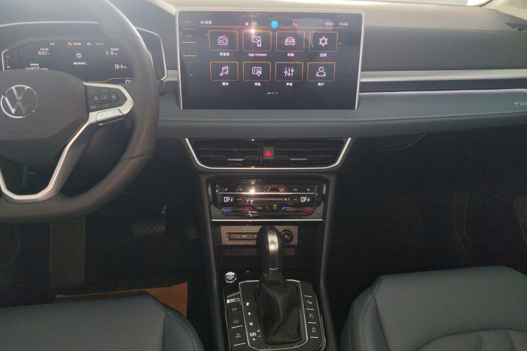 大众 途岳 2024款 300TSI 两驱月尊版中控内饰16