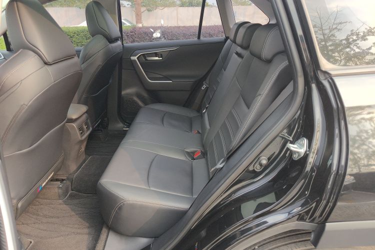 丰田 威兰达 2023款 2.0L CVT两驱豪华PLUS版中控内饰21