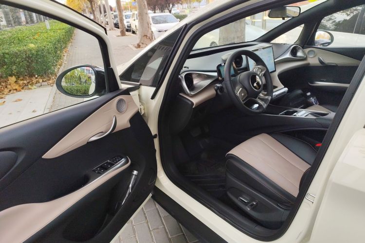 比亚迪 海豚 2025款 420km 自由版中控内饰7003