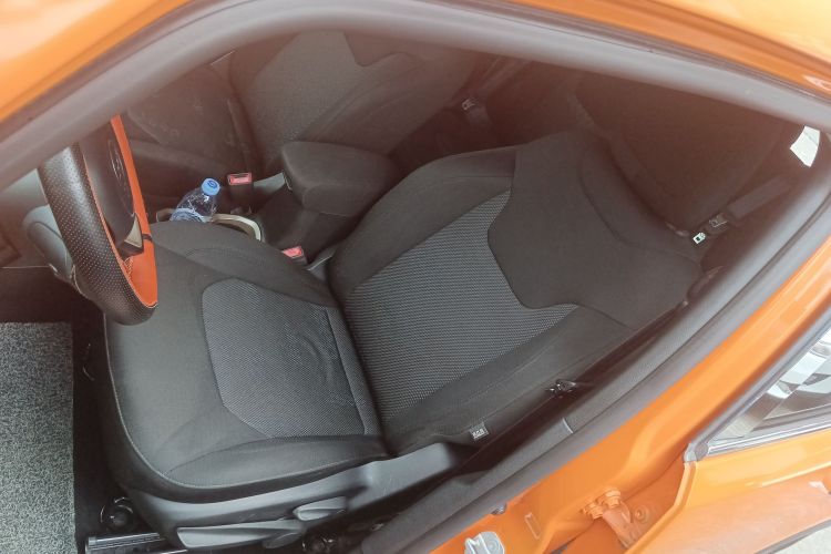 Jeep 自由侠 2017款 180T 自动动能版+局部细节19