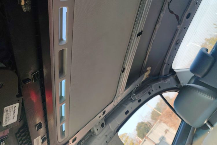 荣威350 2014款 1.5L 自动迅悦版中控内饰22