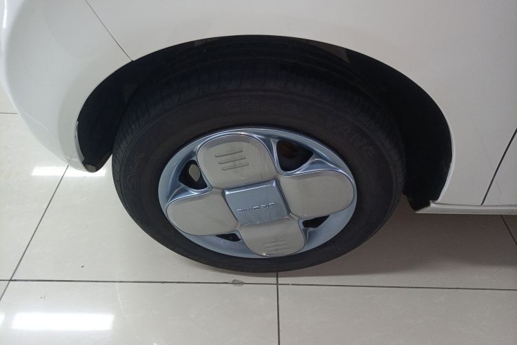 吉利银河 2023款 熊猫mini 200km 耐力熊车身外观6007