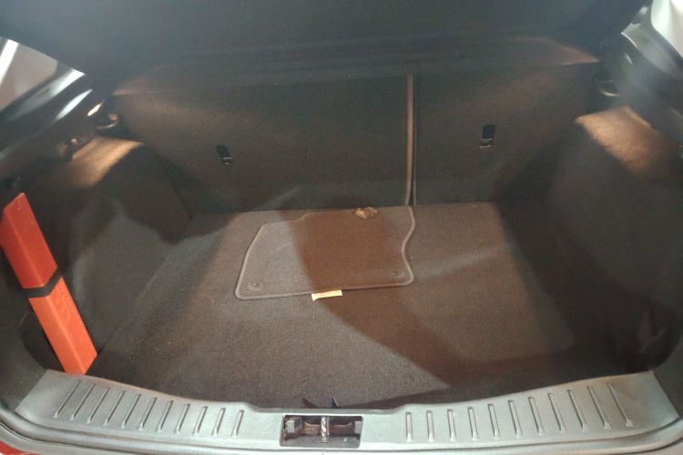 福特 福克斯 2012款 两厢 1.6L 自动舒适型局部细节23