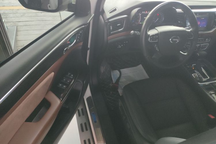 广汽传祺 传祺GS8 2017款 320T 两驱豪华智联版（七座）中控内饰20