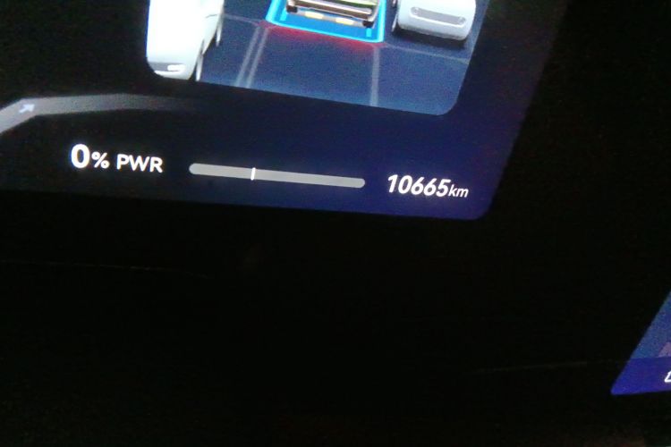 鸿蒙智行 问界M8 2025款 增程 Max+版 53.4kWh 6座版中控内饰15