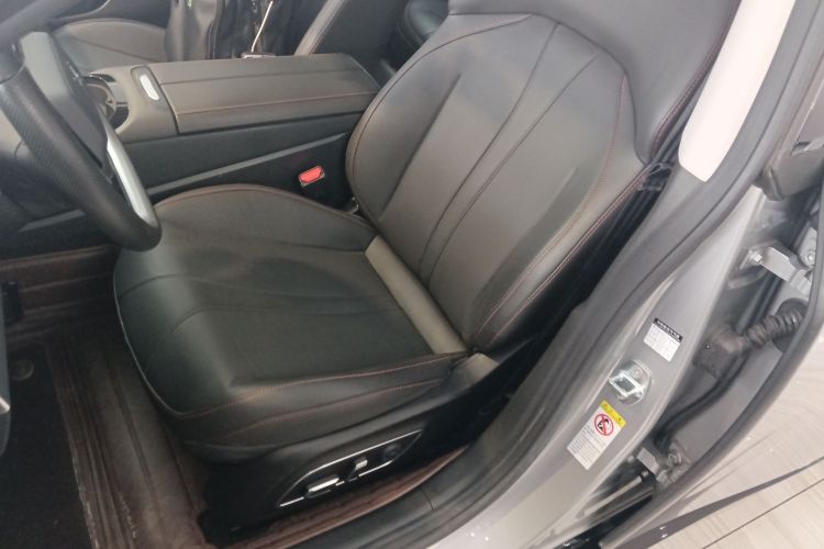 小鹏P7 2022款 480G中控内饰19