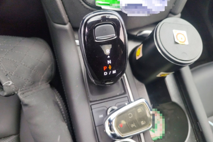 凯迪拉克XT5 2022款 2.0T 四驱豪华型（蜂鸟版）中控内饰18