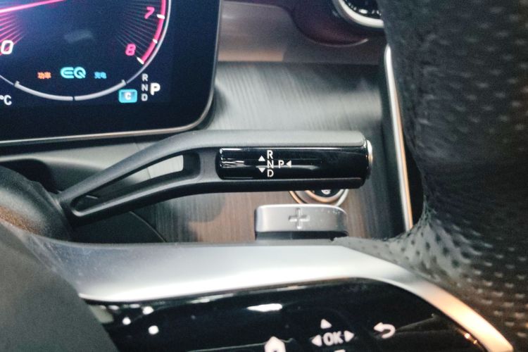 奔驰C级 2022款 改款 C 200 L 运动版局部细节18