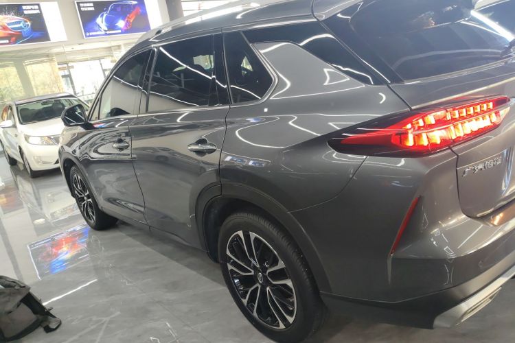 广汽传祺 传祺GS4 PLUS 2022款 390T 自动星系版车身外观4