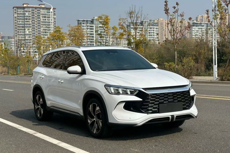 比亚迪 宋Pro新能源 2023款 冠军版 DM-i 110KM卓越型车身外观3