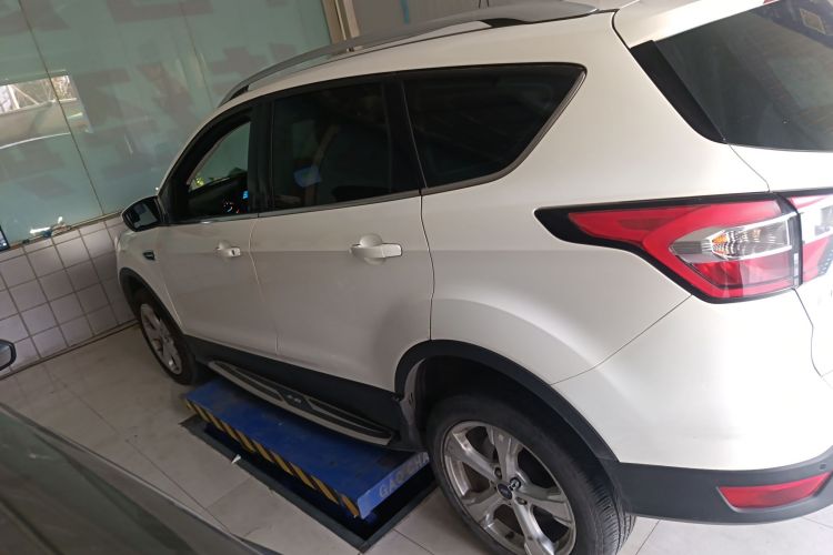 福特 翼虎 2018款 EcoBoost 180 两驱铂翼型车身外观4