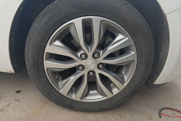 别克 英朗 2019款 18T 自动互联旗舰型 国V车身外观10