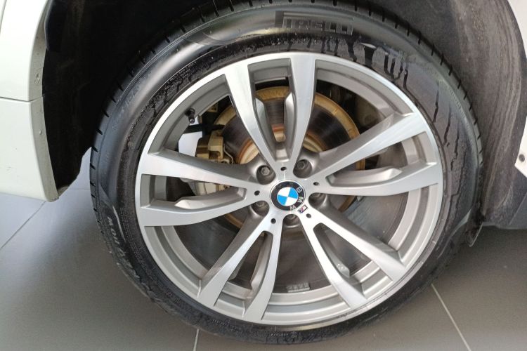 宝马X6 2019款 xDrive28i M运动套装车身外观6008