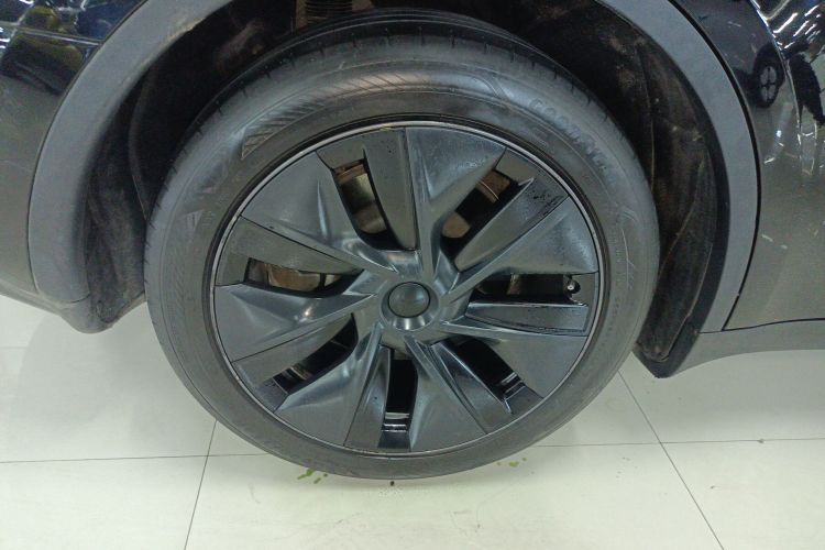 特斯拉 Model Y 2024款 后轮驱动版车身外观6008