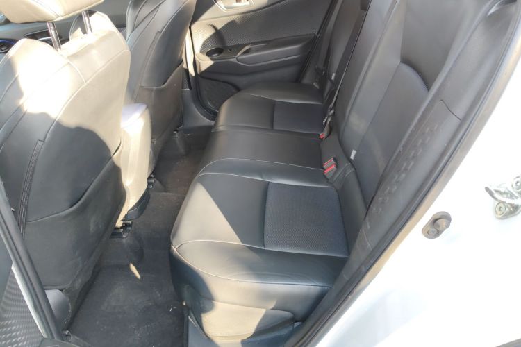 丰田C-HR 2021款 2.0L 豪华版中控内饰21