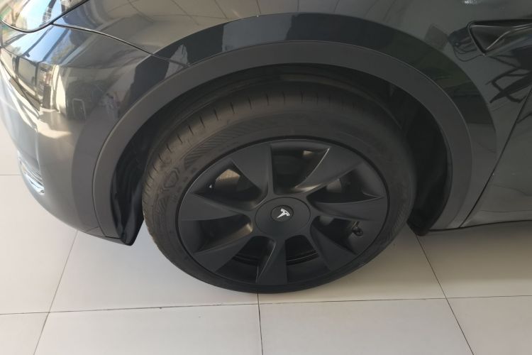 特斯拉 Model Y 2024款 后轮驱动版车身外观6002