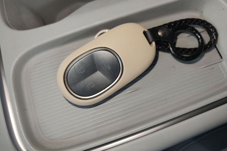 蔚来ES6 2024款 75kWh中控内饰7001