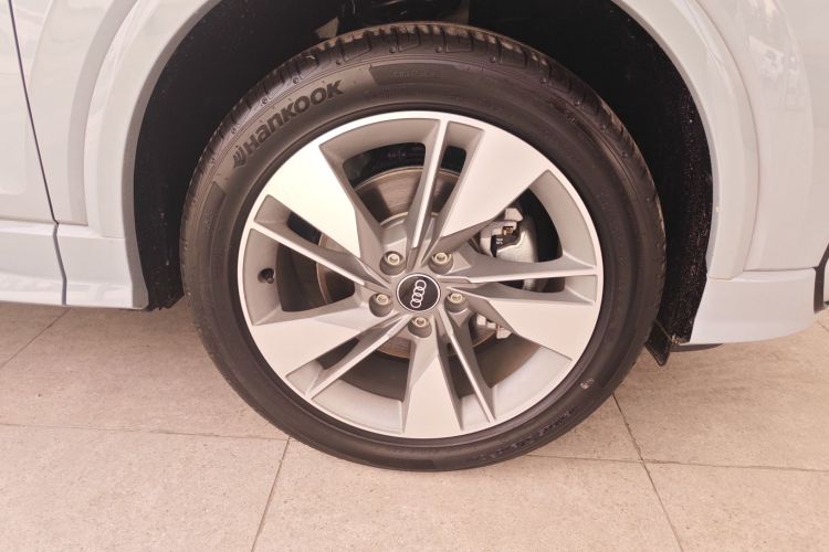 奥迪Q2L 2025款 35TFSI 时尚动感型车身外观10