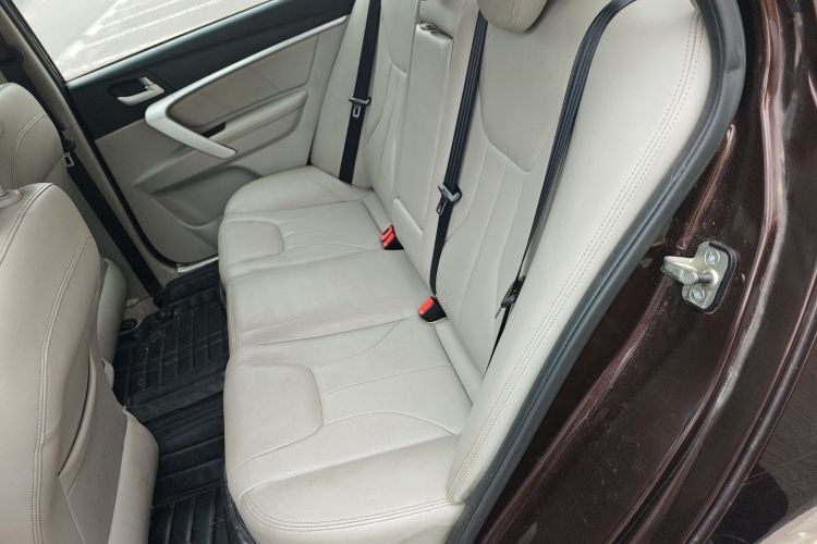 吉利汽车 帝豪 2016款 三厢 1.5L CVT豪华型中控内饰21