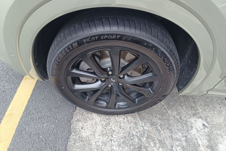 理想汽车 理想ONE 2021款 增程6座版车身外观6007