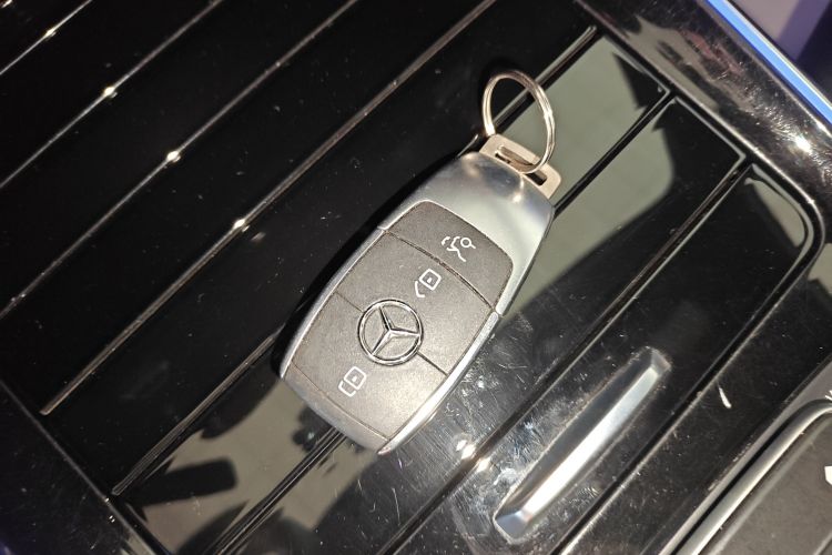 奔驰GLB 2021款 GLB 200 动感型中控内饰7001