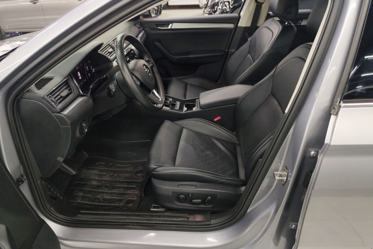 斯柯达 速派 2018款 TSI330 DSG舒适版 国VI中控内饰19