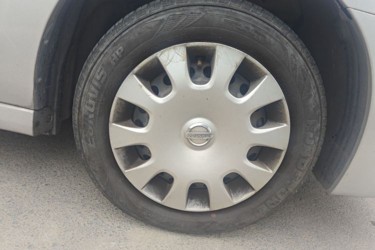 日产 轩逸 2012款 经典 1.6XE 自动舒适版车身外观6001