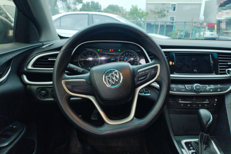 别克 英朗 2015款 15N 自动豪华型中控内饰13