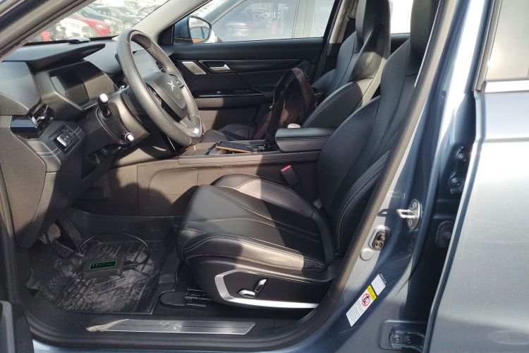 小鹏G3 2022款 G3i 520G+中控内饰19