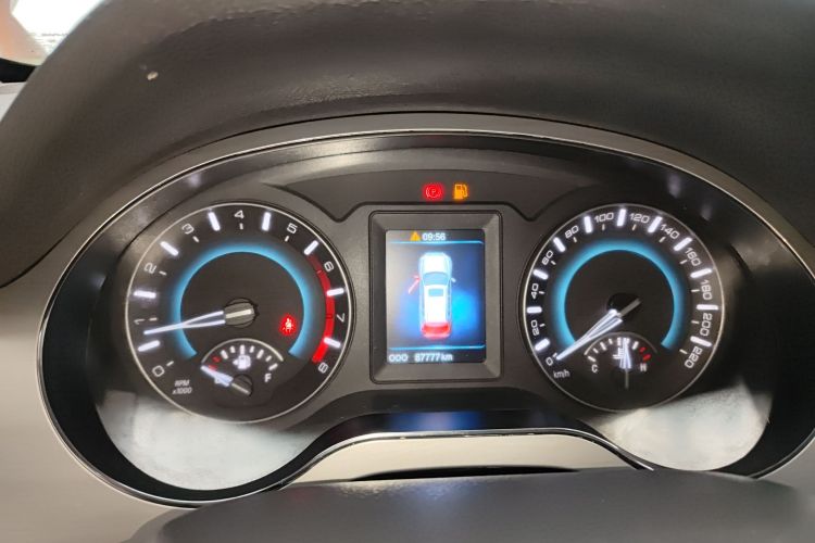 哈弗H2 2016款 红标 1.5T 手动两驱豪华型中控内饰14