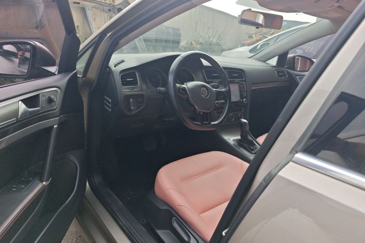 大众 高尔夫 2016款 1.6L 自动舒适型中控内饰7003