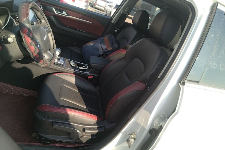 哈弗H6 Coupe 2021款 智联版 1.5T 自动两驱精英型中控内饰19