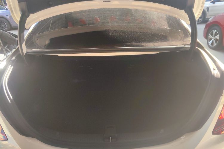 奔驰C级 2021款 C 200 L 时尚型运动版机舱底盘23