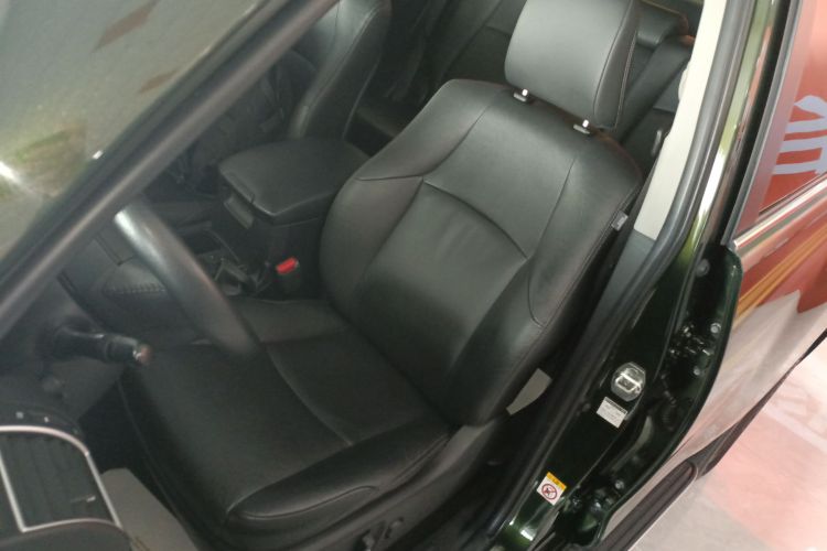 丰田 普拉多 2016款 2.7L 自动标准版中控内饰19