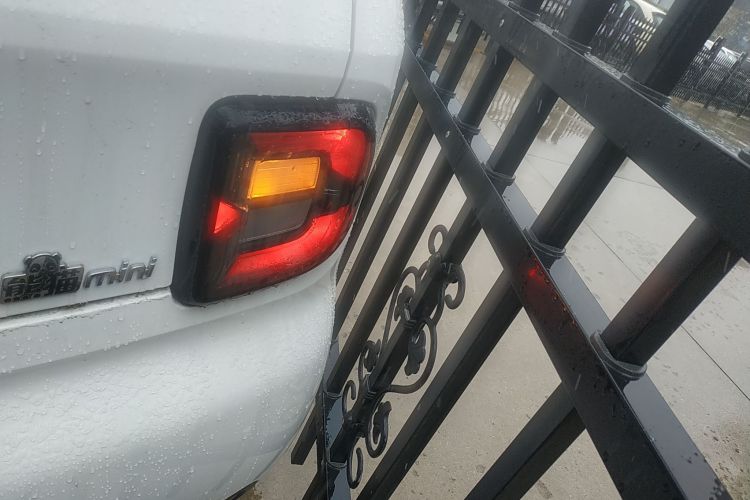 吉利银河 熊猫 2025款 210km 元气熊车身外观9