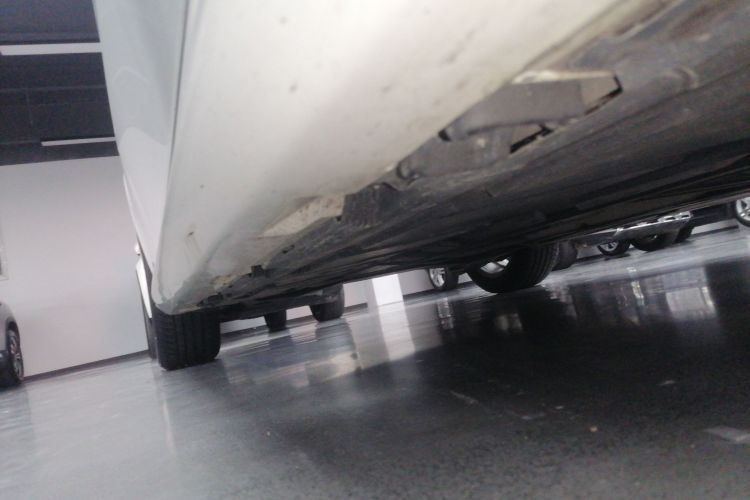 奔驰A级 2021款 A 200 L 运动轿车时尚型局部细节9001