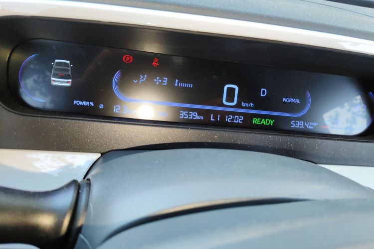 吉利银河 2025款 210km 熊猫卡丁中控内饰15