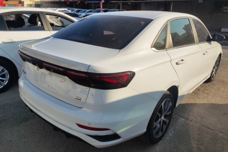 吉利汽车 帝豪 2022款 第4代 1.5L CVT尊贵型车身外观7