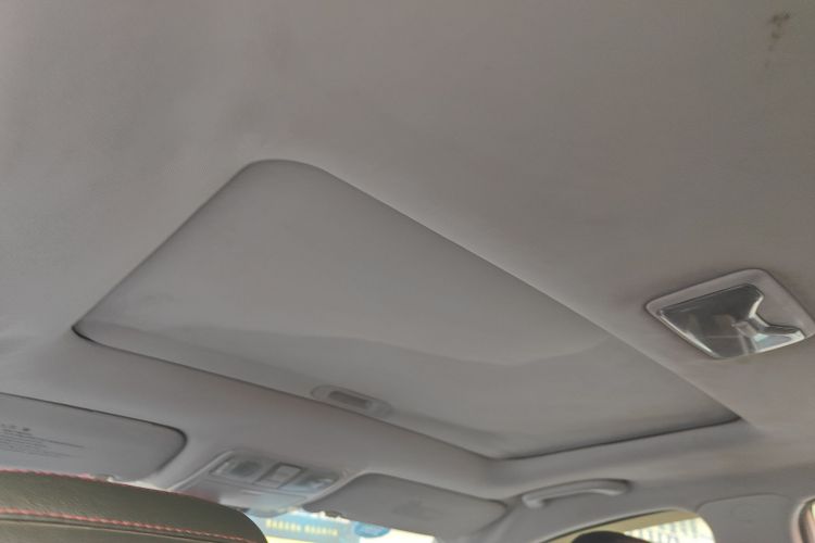 长安 逸动 2013款 1.6L 手动俊酷型 国IV中控内饰22