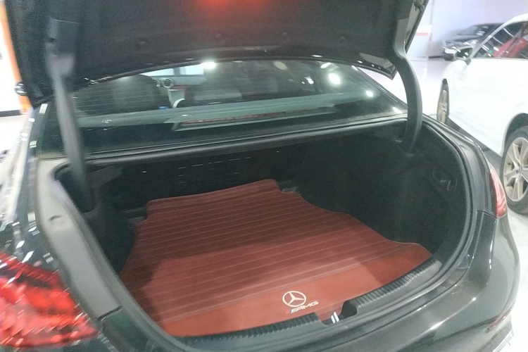 奔驰C级 2023款 C 200 L 运动版机舱底盘23