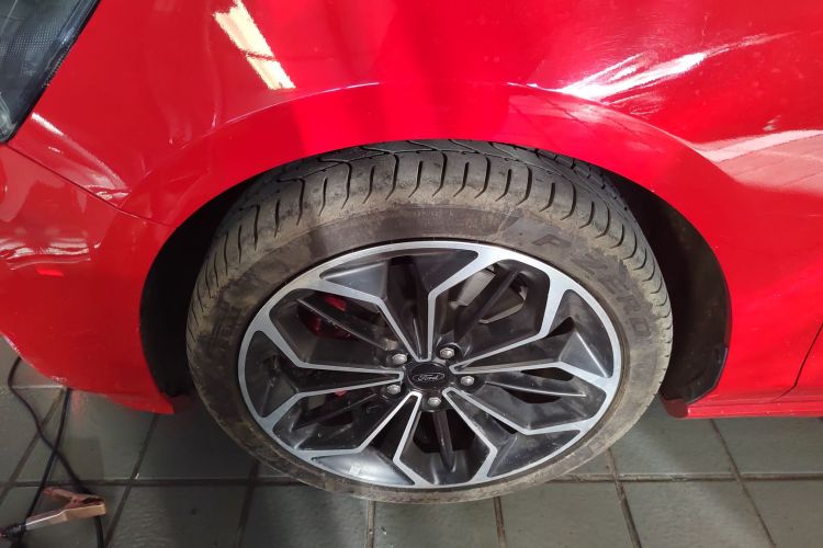 福特 福克斯 2020款 两厢 EcoBoost 180 自动ST Line车身外观6007