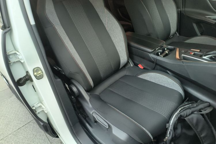 标致4008 2018款 350THP 舒适版局部细节41