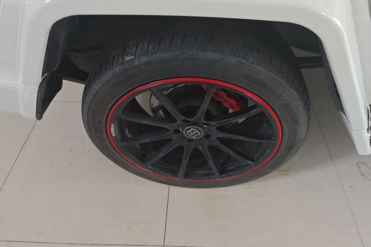 奔驰G级（平行进口） G550 自动4.0T V8 车身外观56