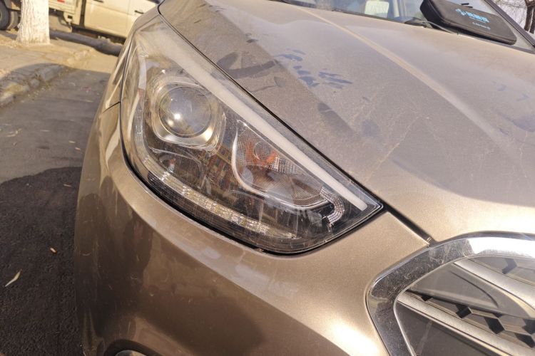 北京现代ix35 2015款 2.0L 自动两驱智能型 国V车身外观8