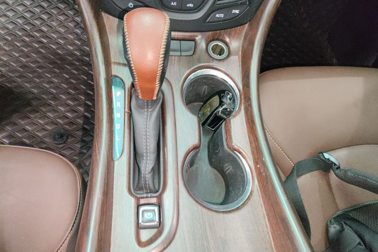 别克 昂科威 2020款 20T 两驱豪华型局部细节18