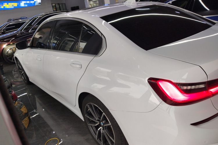 宝马3系 2021款 改款 320Li M运动套装车身外观4