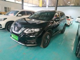 日产 奇骏 2025款 荣誉 2.0L 两驱真心版